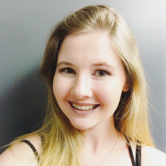 Meet your Posher, Rebecca - Picture 1 of 2